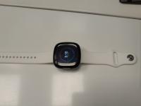 CS1591/2025 SMARTWATCH FITBIT BIANCO E NERO